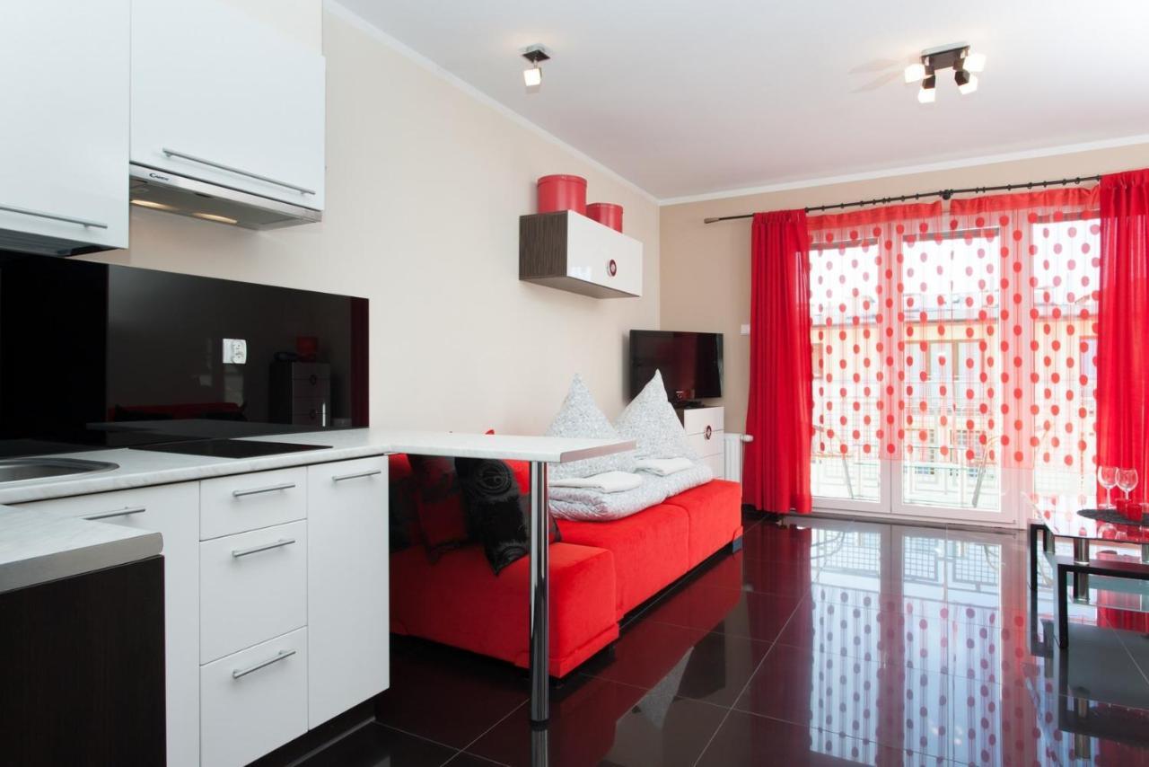 Center Iii By Renters Apartment